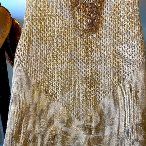 AZI Tunic top - Picture 2 of 12